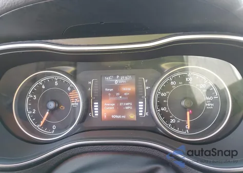 2019 Jeep Cherokee Latitude Plus Fwd from USA, damaged, VIN 1C4PJLLB6KD206168